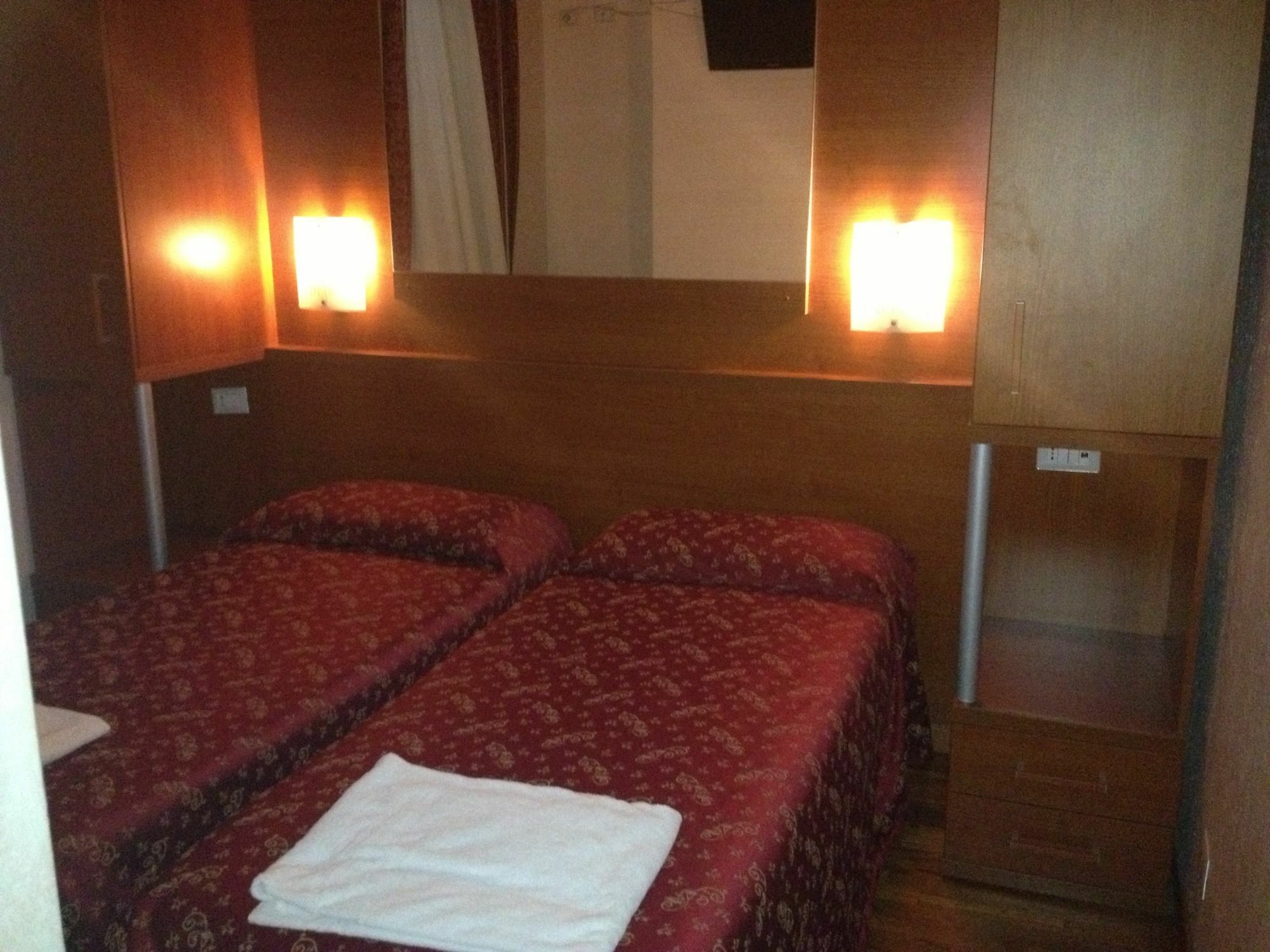 Roma Termini Inn Экстерьер фото